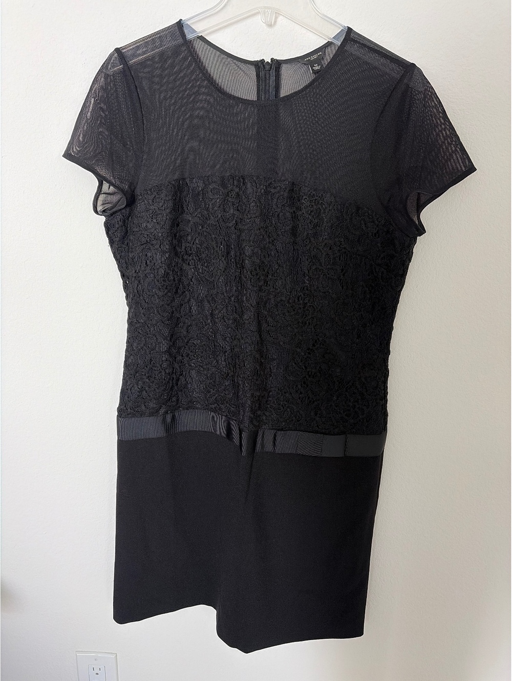 Ann Taylor Black Lace and Mesh Short Sleeve Shift Dress Size 12